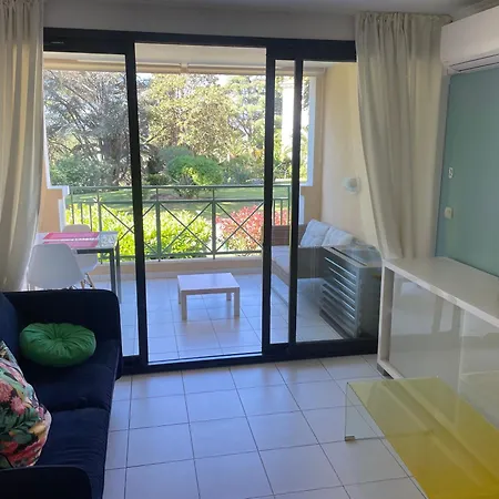 Apartment De Charme Avec Piscine A Debordement *
